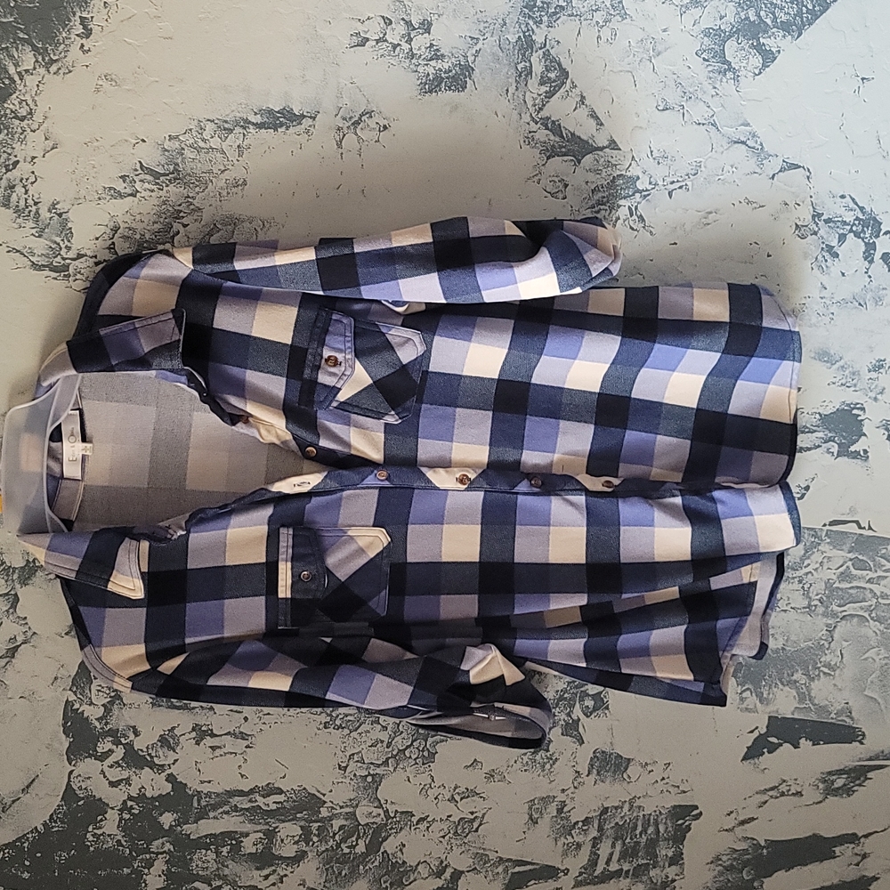 Eden & Olivia navy,Periwinkle, cream Checker Button Down long/3/4  Sleeve